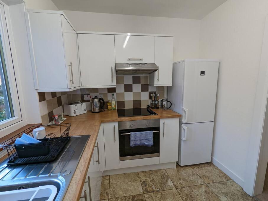 Two Bedroom Flat In Bridge Of Allan, Stirling Exterior foto